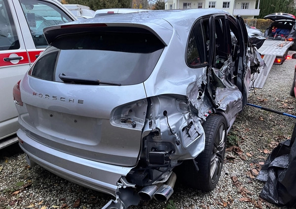 Porsche Cayenne cena 29999 przebieg: 94000, rok produkcji 2017 z Jordanów małe 67